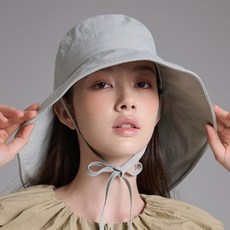 WHITE SANDS Aqua Guard Mikael 不對稱防雨帽