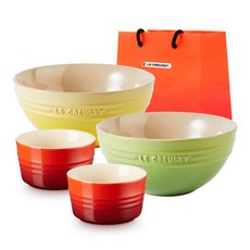 LE CREUSET 麵碗與大焗烤盅4件組 + L號購物袋, 1套, 麵碗2款 + 大焗烤盅2入 + L號購物袋, 太陽黃, 棕櫚綠(麵碗), 紅色(焗烤盅)