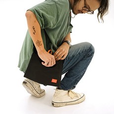 POSHPROJECTS 標籤方型斜背包 F116, 黑色的