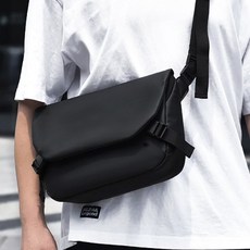 marco polo 斜線防水郵差斜揹包 MP4038, 黑色