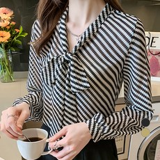 ViVEMO 斜線蝴蝶結領長袖雪紡上衣 00405