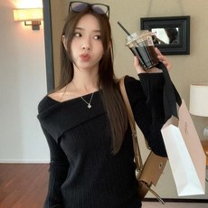 Lalaon 女款柔軟露肩長袖羅紋針織T恤 25TSP3206