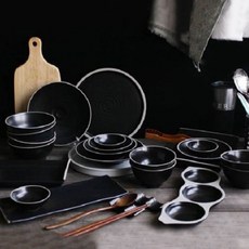 LIEN'CERAMIC Marie Pearl Black Buncheong 4 人家居套組 27p, 長方形盤 1p + 空氣 4p + 碗 4p + 冷盤 4p + 冷盤 4p + 冷盤 2p + 圓盤盤 2p + 波浪餐具 4p + 魷魚盤特大 1p + 魚盤特大 1p, 1組