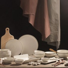 ReEn 4人份白瓷碗盤餐具組, 飯碗 4入+湯碗 4入+菜盤(小) 4入+菜盤(中) 4入+菜盤(大) 2入+筷架 4入+圓盤(大)+圓盤(中) 2入+方形餐盤+魚盤, 單色