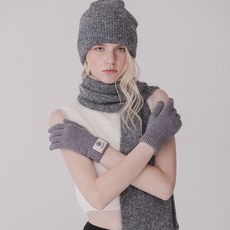 MICHIKOLONDON 班尼帽+圍巾+禮品包裝套裝