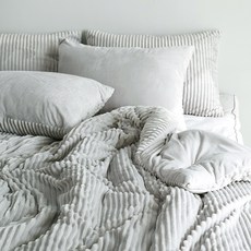 La Pomme Norvik超細纖維條紋冬季薄被, 灰灰色