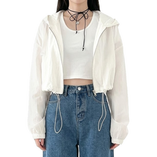 立領短版防風外套，有口袋, 肩寬47cm 胸寬55cm 袖長58cm 全長61cm, 白