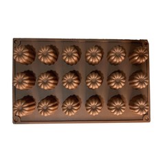 Betty's 焙蒂絲 18連可麗露矽膠模, SM0038 顏色隨機, 1個