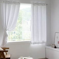 CARREDECO Pippin Pear 格紋遮光窗簾, 白色