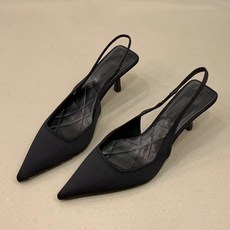 Elsso 霧面纖細瑪莉珍中跟涼鞋 5cm