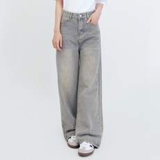 Elsso 女款貓抓紋寬版直筒牛仔褲