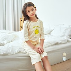 LollyTree 兒童緹花七分素色點綴居家服上下套裝