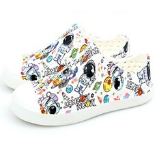 Lulushu 兒童圖案洞洞夏日涼鞋 BS116