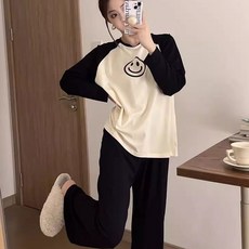 2Estar 女性笑臉睡衣 長袖+長褲套裝