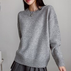 KnitNJean 女款寬鬆羊毛背後亮點字母Velita圓領針織衫