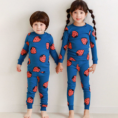 Maykids 童款30支棉滿版草莓長袖上衣長褲套裝