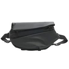 E.City 韓版時尚防潑水胸包扁挎包, 30 x 20 x 13cm, 黑色
