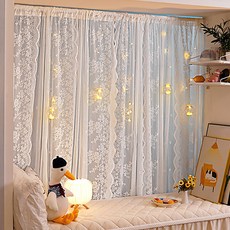 純白透光蕾絲窗簾, 白色