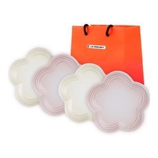 LE CREUSET 花朵盤 14cm 2款 x 2入組 + S號購物袋, 蛋白霜色, 貝殼粉, 1套, 花朵盤 14cm 2款 x 2入 + S號購物袋