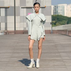 쿠만YHJ 여성용 숄더 라펠 스트럭처 쇼츠 점프수트