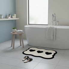 MF商店 可愛可水洗不易碎加厚愛心珪藻土地墊, 米色