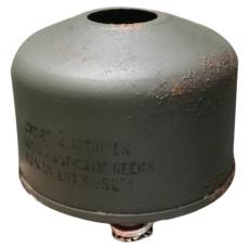 CAMP GEEKS THE COVER 復古軍風瓦斯罐保護罩 鐵製 適用於230g/250g 高山瓦斯罐, 橄欖綠, 1個