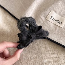 Dotif 女性用蝴蝶結毛絨鯊魚夾 S 8cm