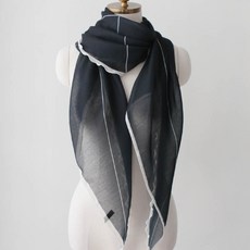 Vavisoo 純淨牛奶線條圍巾