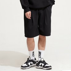 YTCLOSET 單褶寬版鬆緊帶短褲