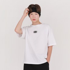New Teens 圓領Unique Label短袖T恤