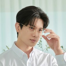 멜라크메 국산 베타티타늄 가벼운 7g 슬림 사각 안경테 자외선 블루라이트 차단 렌즈