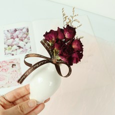 Blüehen Noble 迷你玫瑰乾花附花瓶, 紅色的