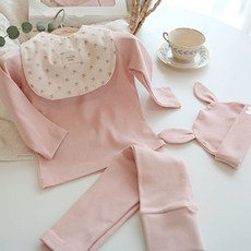 Angang Diapercake 嬰幼兒出生百日禮物 兔熊室內上下衣 + 圍兜 + 刺繡帽子套組