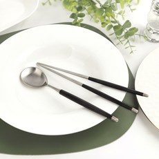 Bogen 韓國製 Levian 緞面 餐具組, 黑色, 1套, 湯匙 + 筷子