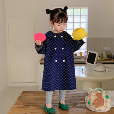 Orenjidamom 女童小號波點 6 扣大衣