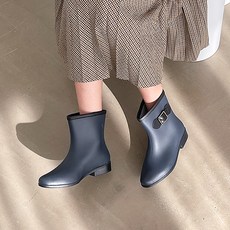帶扣雨靴