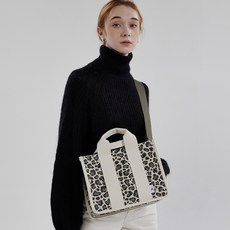 ANODDS Fram W 豹紋帆布包