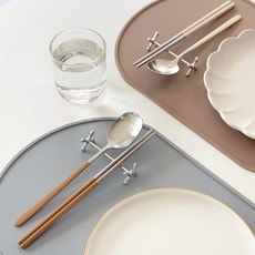 acacia home 現代風不鏽鋼餐具2種 x 2p + 啞鈴筷架組, 1套, 湯匙 4p + 筷子 4p + 筷架 4p, 象牙白, 棕色(餐具)