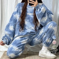 Elsso 女性漸層運動上衣下著套裝
