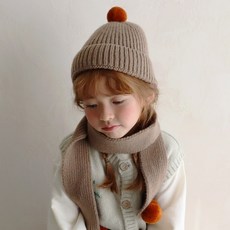 chenny bongbong 毛球圍巾 + 毛線帽組