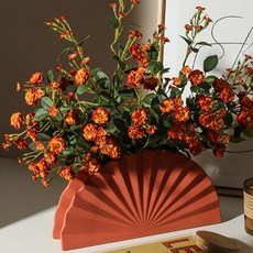 莫蘭迪藝術花瓶, 紅色的