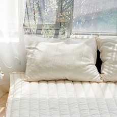 BAZAAR 涼爽素色人造絲枕頭套