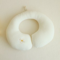 ChezBebe 瑪格麗特花刺繡護頸枕, 象牙白