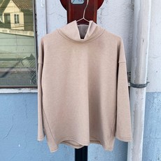 孩童寬鬆版型半極地 T恤