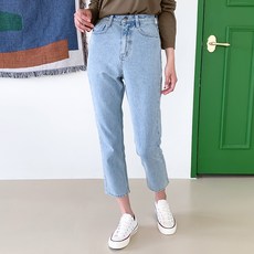 ezy studio 女款高腰修身直筒牛仔褲