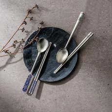 INHYUN Gongbang 白銅七寶唐衣匙筷2人禮品組, 湯匙 2p + 筷子 2p + 絲綢袋 2p + 外盒 + 禮品包裝, 隨機出貨(絲綢袋), 1套