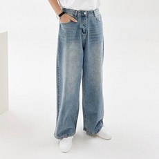 男款淺刷色寬版日常牛仔褲