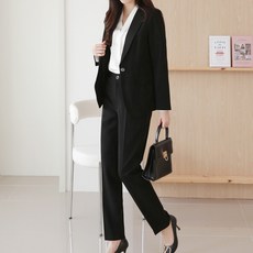 Queenis 女性單排扣修身西裝外套+長褲套裝