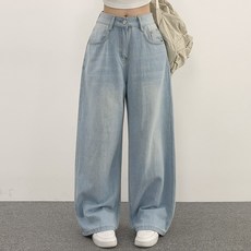 WITHHUILIN 女性經典後口袋寬版直筒水洗丹寧褲