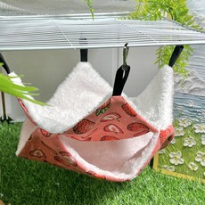 Yoreungae 蓬鬆溫暖小動物吊床躲藏處 M, 12 草莓, 1個